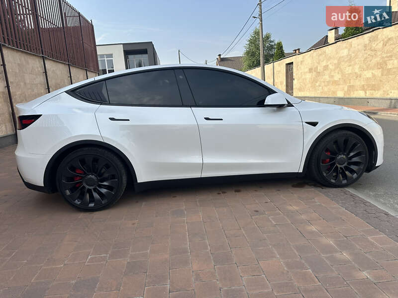 Внедорожник / Кроссовер Tesla Model Y 2022 в Киеве