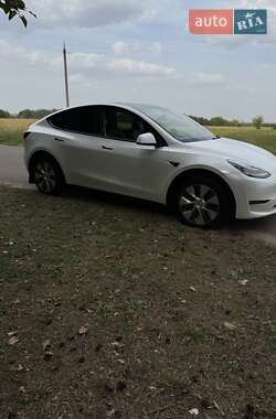 Внедорожник / Кроссовер Tesla Model Y 2021 в 