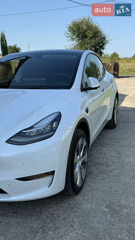 Позашляховик / Кросовер Tesla Model Y 2023 в Івано-Франківську фото 4 Позашляховик / Кросовер Tesla Model Y 2023 в Івано-Франківську