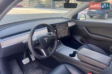 Внедорожник / Кроссовер Tesla Model Y 2021 в 