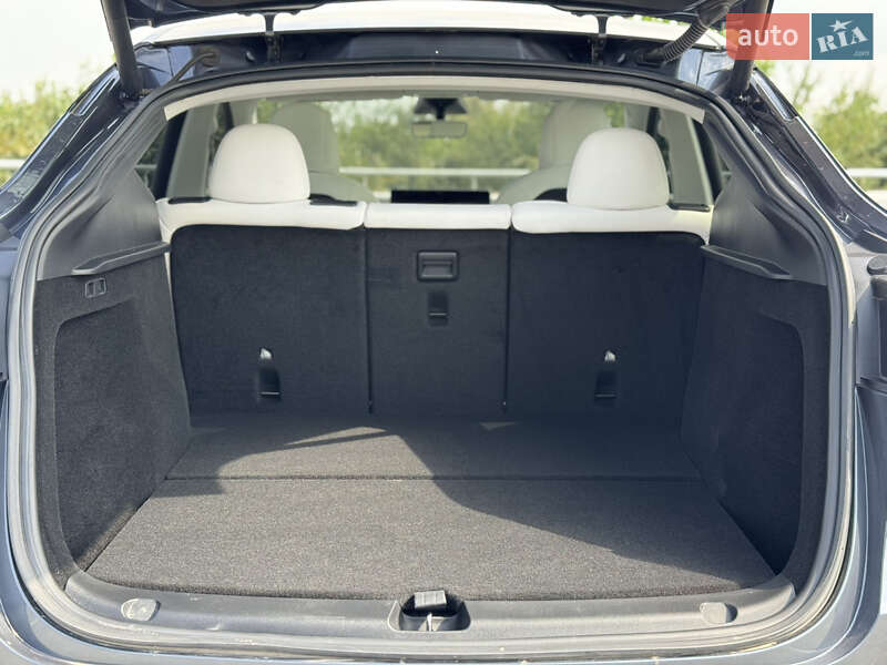 Позашляховик / Кросовер Tesla Model Y 2022 в Києві