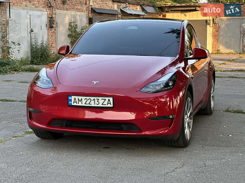 Tesla Model Y 2023