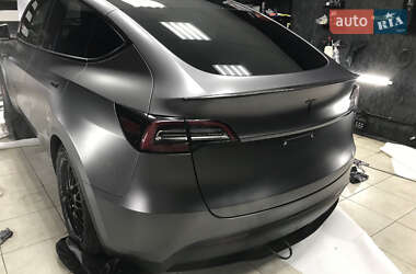 Внедорожник / Кроссовер Tesla Model Y 2021 в 