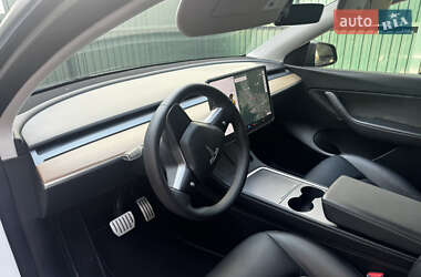 Внедорожник / Кроссовер Tesla Model Y 2021 в 