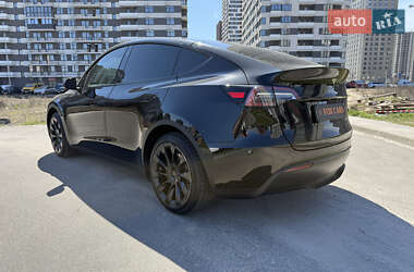 Позашляховик / Кросовер Tesla Model Y 2023 в 