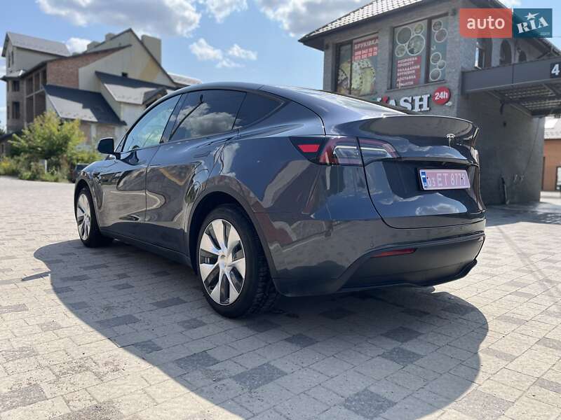 Внедорожник / Кроссовер Tesla Model Y 2021 в Ровно