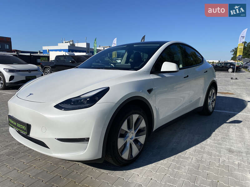 Позашляховик / Кросовер Tesla Model Y 2023 в 
