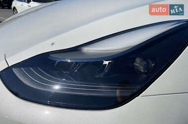 Позашляховик / Кросовер Tesla Model Y 2023 в 