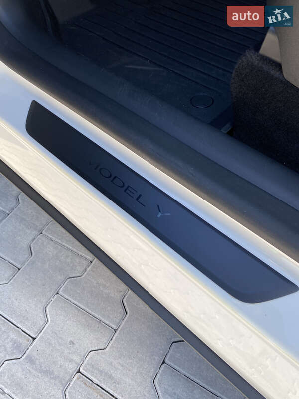 Внедорожник / Кроссовер Tesla Model Y 2023 в Киеве фото 11 Внедорожник / Кроссовер Tesla Model Y 2023 в Киеве