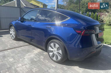Позашляховик / Кросовер Tesla Model Y 2023 в 