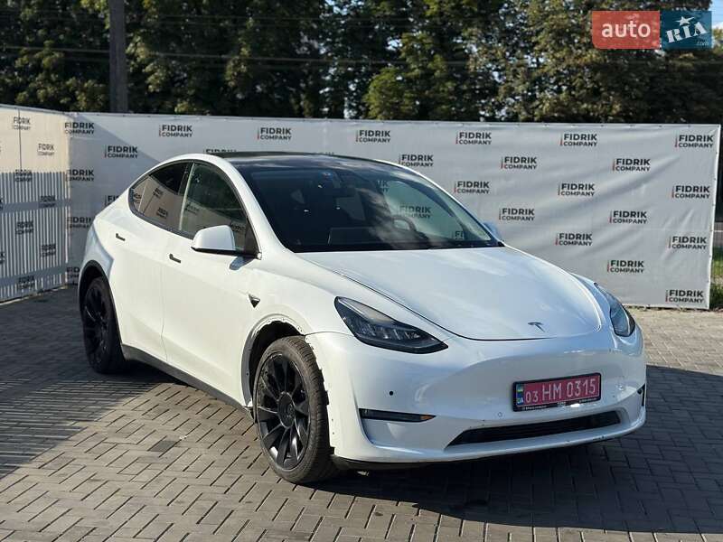 Tesla Model Y 2022