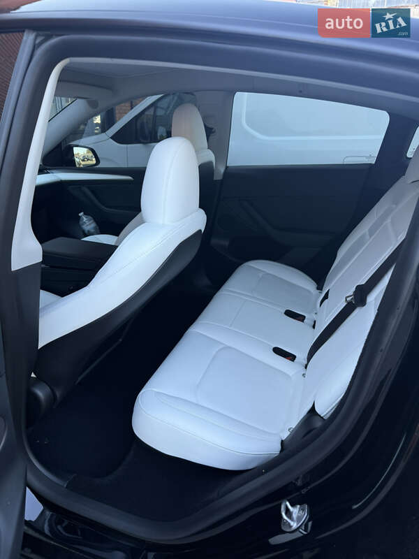 Внедорожник / Кроссовер Tesla Model Y 2023 в Кременчуге