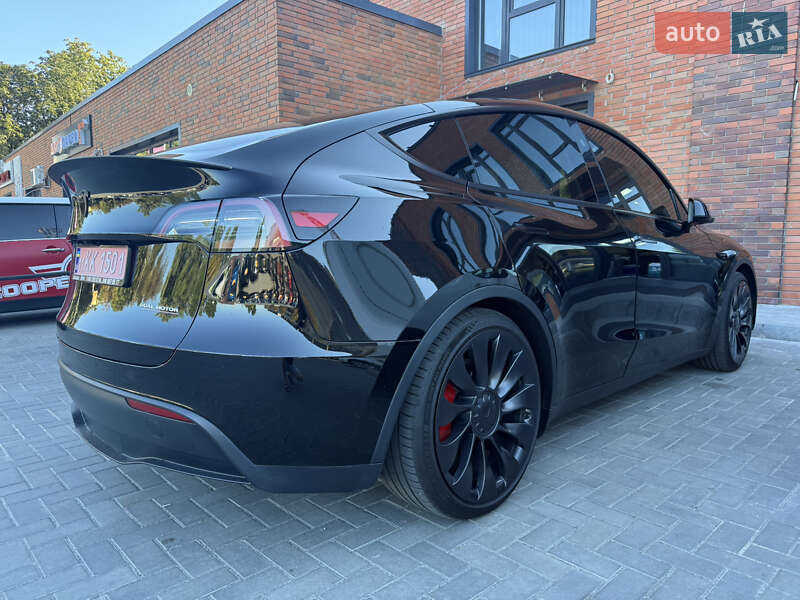 Внедорожник / Кроссовер Tesla Model Y 2023 в Кременчуге