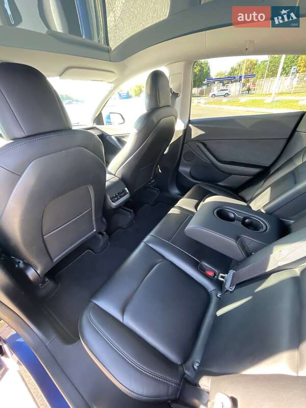 Внедорожник / Кроссовер Tesla Model Y 2021 в Киеве