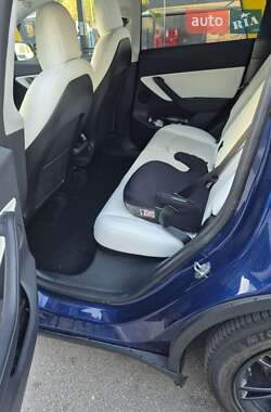 Позашляховик / Кросовер Tesla Model Y 2021 в 
