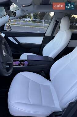 Внедорожник / Кроссовер Tesla Model Y 2020 в 