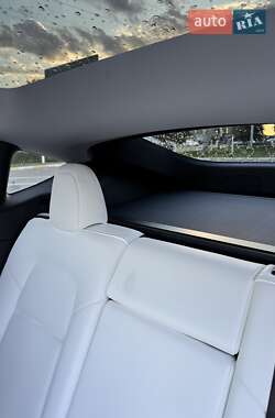 Внедорожник / Кроссовер Tesla Model Y 2020 в 