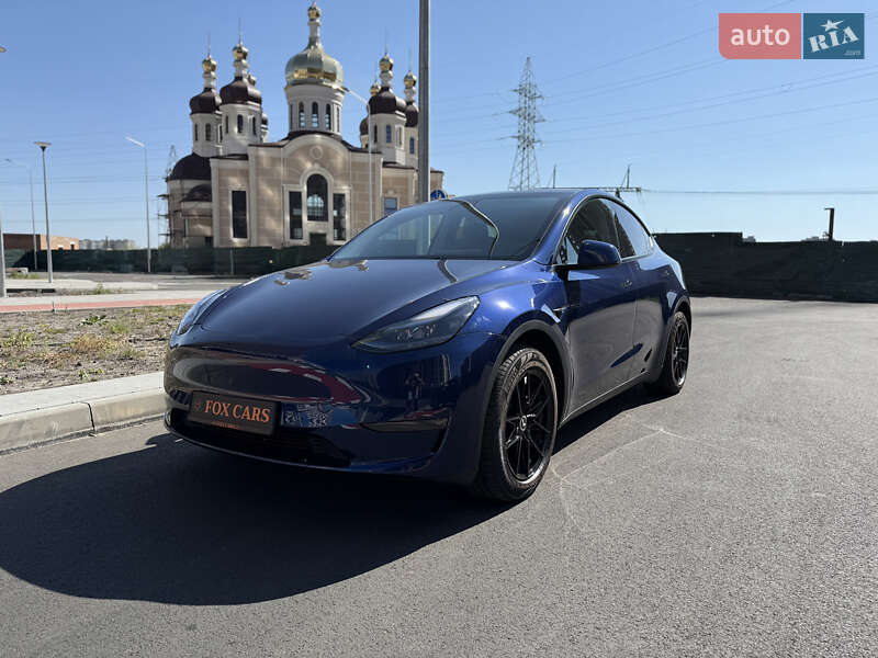 Tesla Model Y 2023