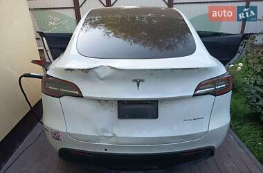 Внедорожник / Кроссовер Tesla Model Y 2021 в 