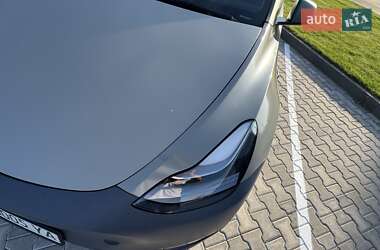 Внедорожник / Кроссовер Tesla Model Y 2024 в 
