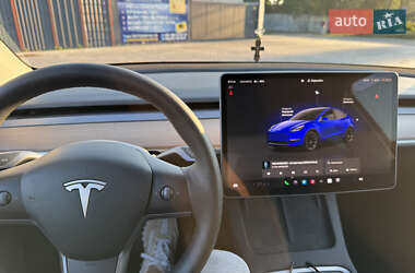Позашляховик / Кросовер Tesla Model Y 2023 в 