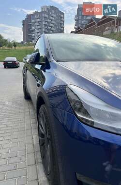 Позашляховик / Кросовер Tesla Model Y 2023 в 
