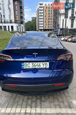 Позашляховик / Кросовер Tesla Model Y 2023 в 