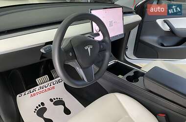 Позашляховик / Кросовер Tesla Model Y 2021 в 