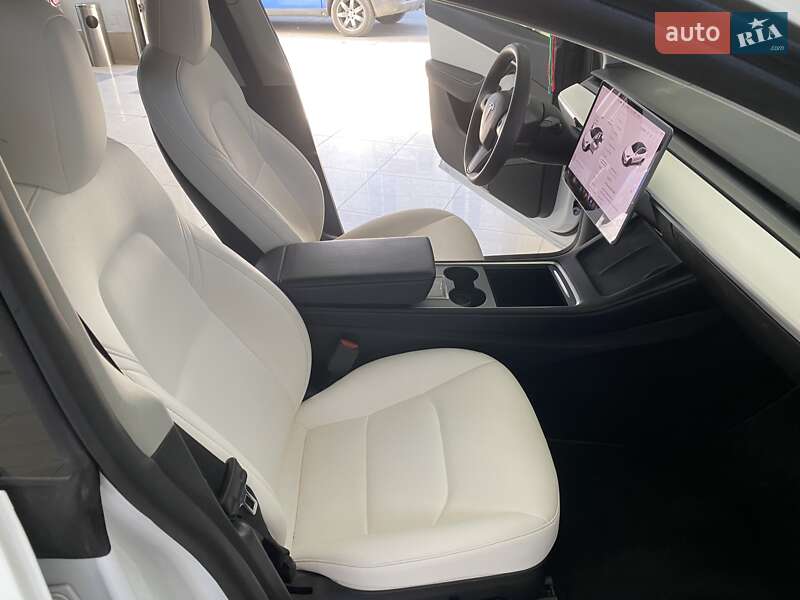 Внедорожник / Кроссовер Tesla Model Y 2021 в Одессе фото 37 Внедорожник / Кроссовер Tesla Model Y 2021 в Одессе