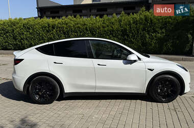 Внедорожник / Кроссовер Tesla Model Y 2024 в 