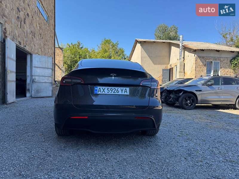 Внедорожник / Кроссовер Tesla Model Y 2024 в Киеве