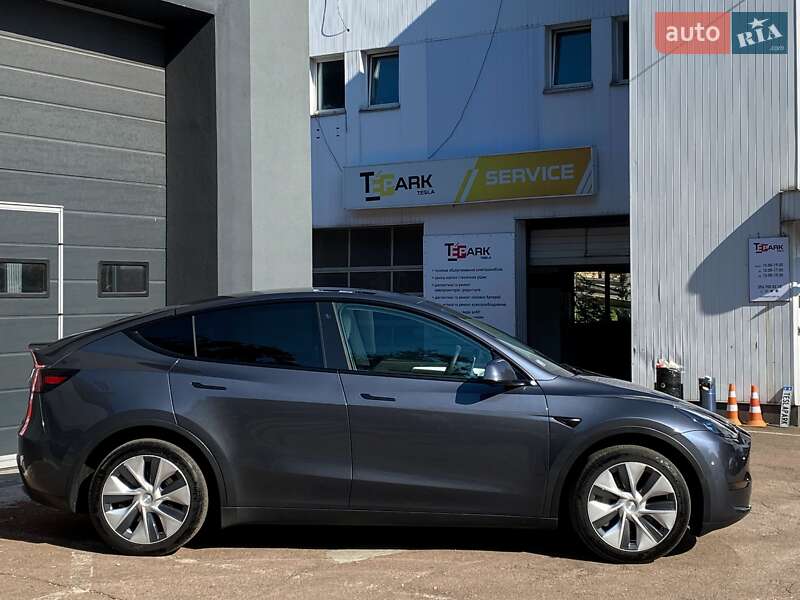 Позашляховик / Кросовер Tesla Model Y 2023 в Києві