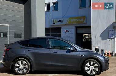 Позашляховик / Кросовер Tesla Model Y 2023 в 