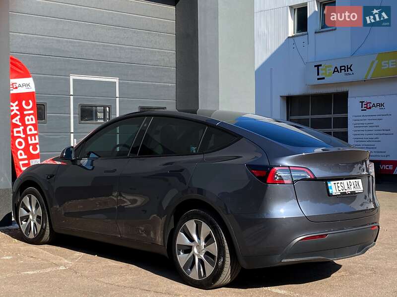 Позашляховик / Кросовер Tesla Model Y 2023 в Києві