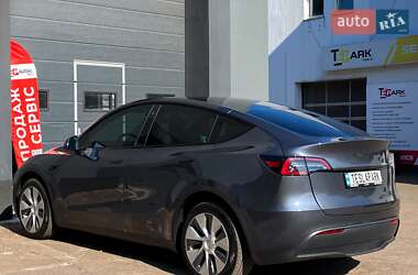 Позашляховик / Кросовер Tesla Model Y 2023 в 