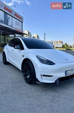 Позашляховик / Кросовер Tesla Model Y 2022 в Дніпрі