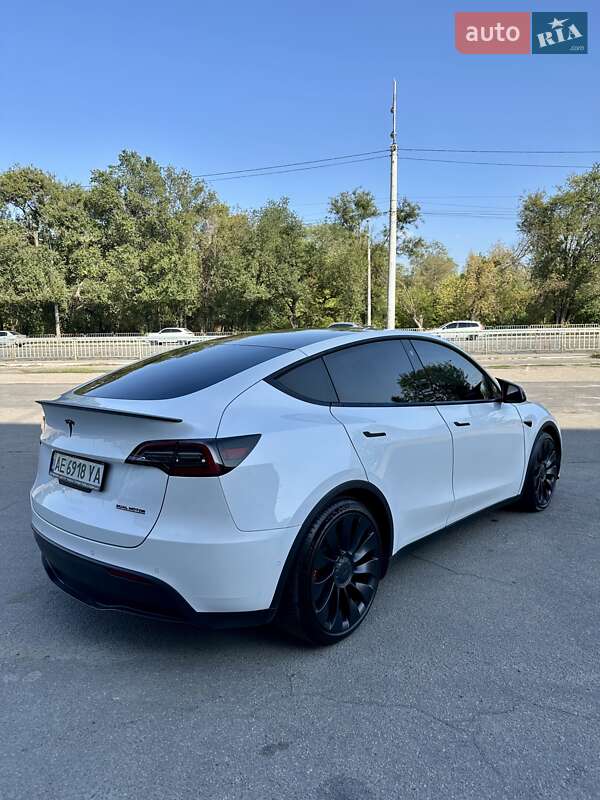 Позашляховик / Кросовер Tesla Model Y 2022 в Дніпрі