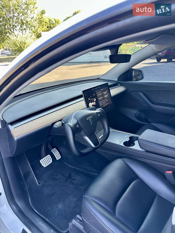 Позашляховик / Кросовер Tesla Model Y 2022 в Дніпрі