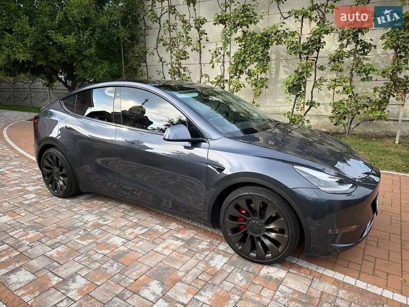 Tesla Model Y 2021