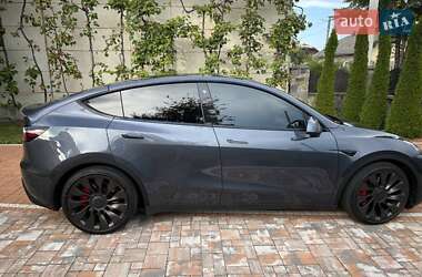 Внедорожник / Кроссовер Tesla Model Y 2021 в 