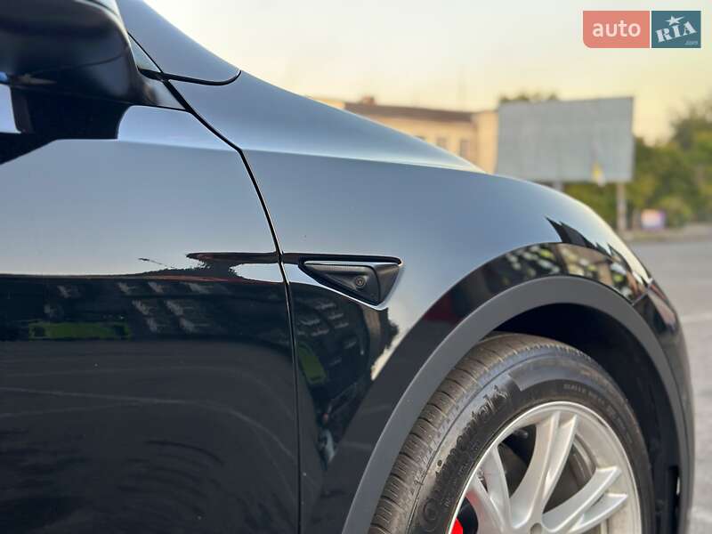 Позашляховик / Кросовер Tesla Model Y 2022 в Кам'янському