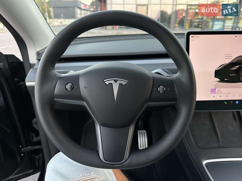 Позашляховик / Кросовер Tesla Model Y 2022 в Кам'янському