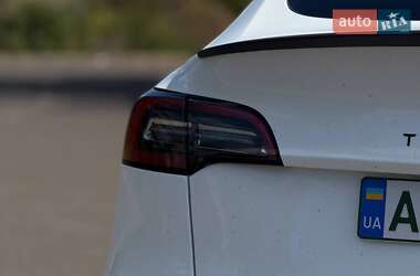 Внедорожник / Кроссовер Tesla Model Y 2022 в 