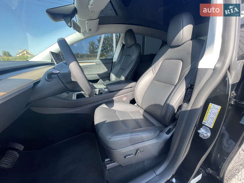 Позашляховик / Кросовер Tesla Model Y 2024 в Львові