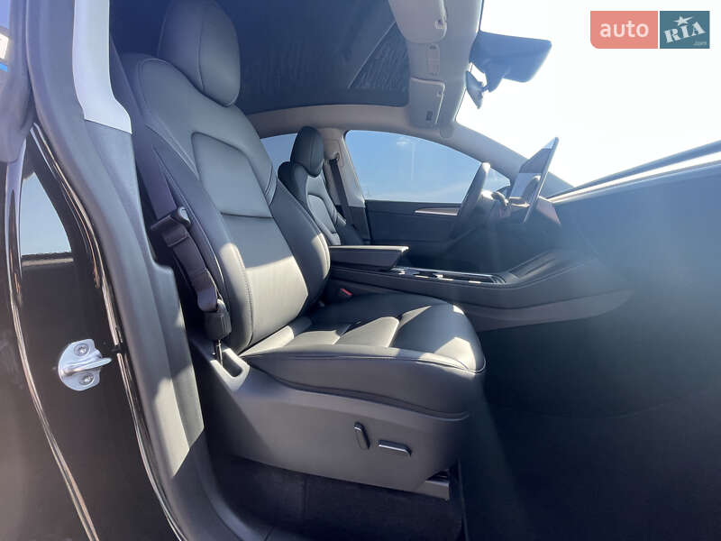 Позашляховик / Кросовер Tesla Model Y 2024 в Львові