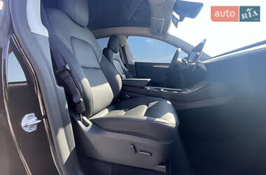Внедорожник / Кроссовер Tesla Model Y 2024 в 