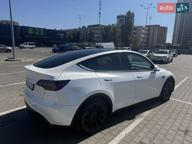 Внедорожник / Кроссовер Tesla Model Y 2022 в Киеве