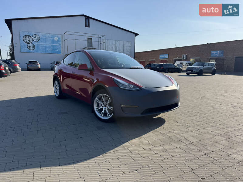 Позашляховик / Кросовер Tesla Model Y 2021 в 
