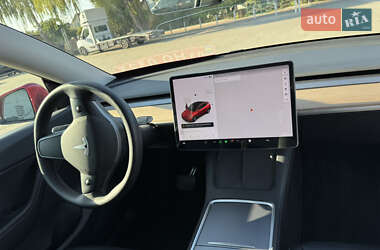 Позашляховик / Кросовер Tesla Model Y 2021 в 