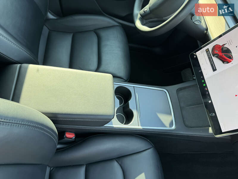 Внедорожник / Кроссовер Tesla Model Y 2021 в Луцке фото 29 Внедорожник / Кроссовер Tesla Model Y 2021 в Луцке